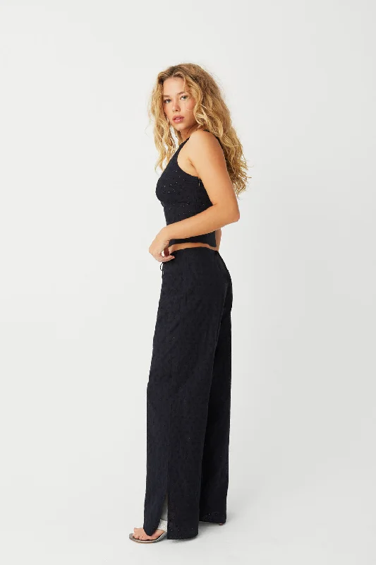 daisy-eyelet-low-rise-pant-black