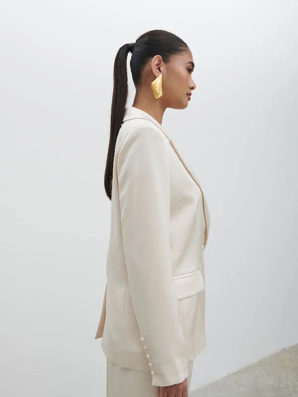 callie-satin-suit-jacket-ivory