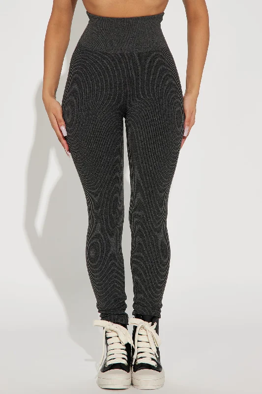 francine-seamless-ribbed-legging-charcoal