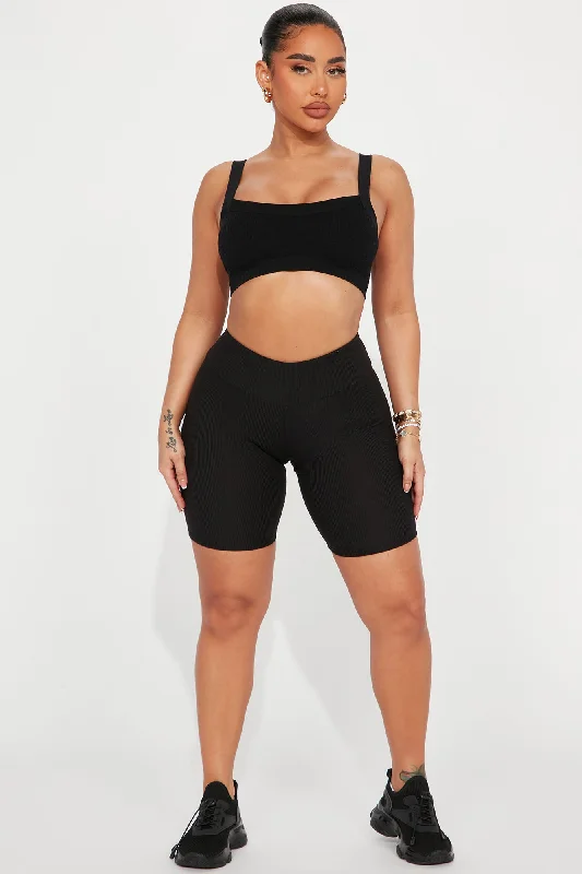 molly-biker-short-black