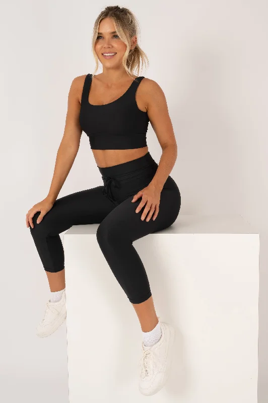 r2w-black-performance-drawstring-high-waisted-capri