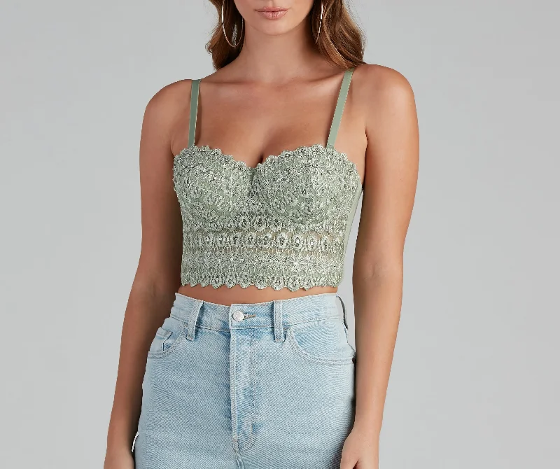 reigning-lace-bustier-top-060038300001