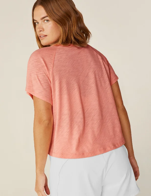 signature-high-low-cropped-tee-pink-blush-bz7864