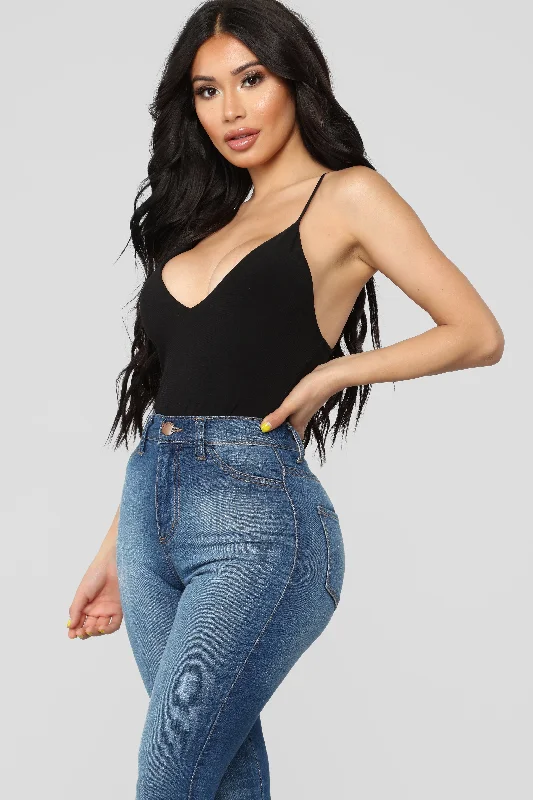 sleek-and-slay-bodysuit-black