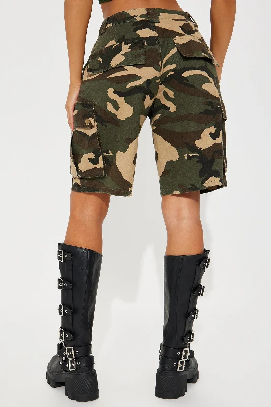 troop-and-camo-cargo-bermuda-short-olive-combo