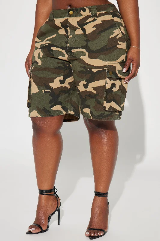 troop-and-camo-cargo-bermuda-short-olive-combo