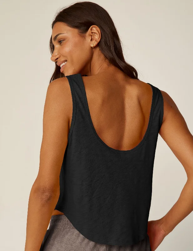 well-traveled-tank-black-bz4683